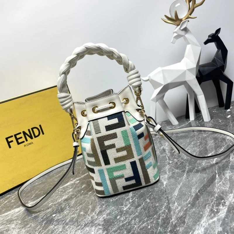 Fendi Bucket Bags Lightweight 57969