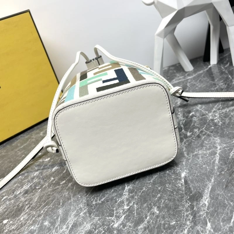 Fendi Bucket Bags Lightweight 57969
