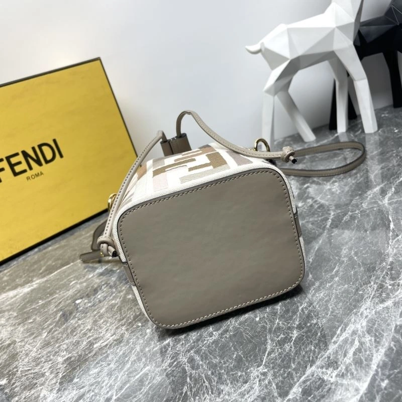 Lightweight Fendi Bucket Bags 58075