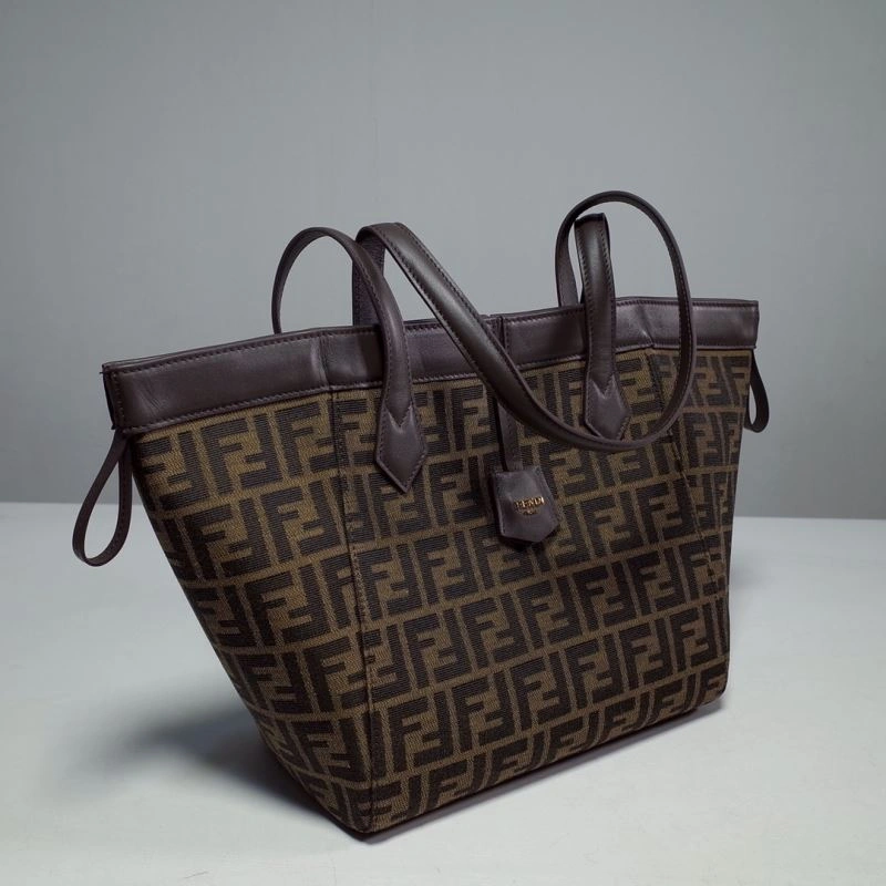 Fendi Bucket Bags Versatile 59426