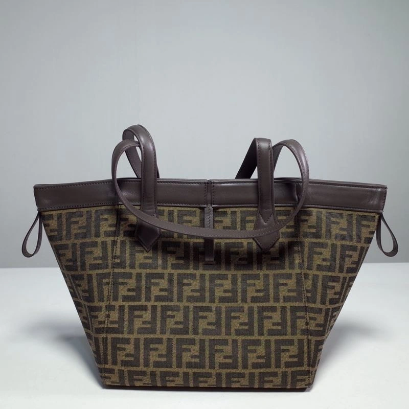 Fendi Bucket Bags Versatile 59426
