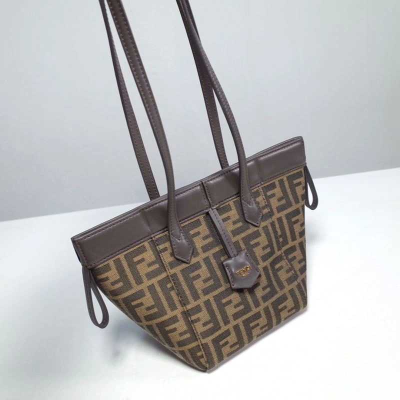 Fendi Bucket Bags Sleek 59457