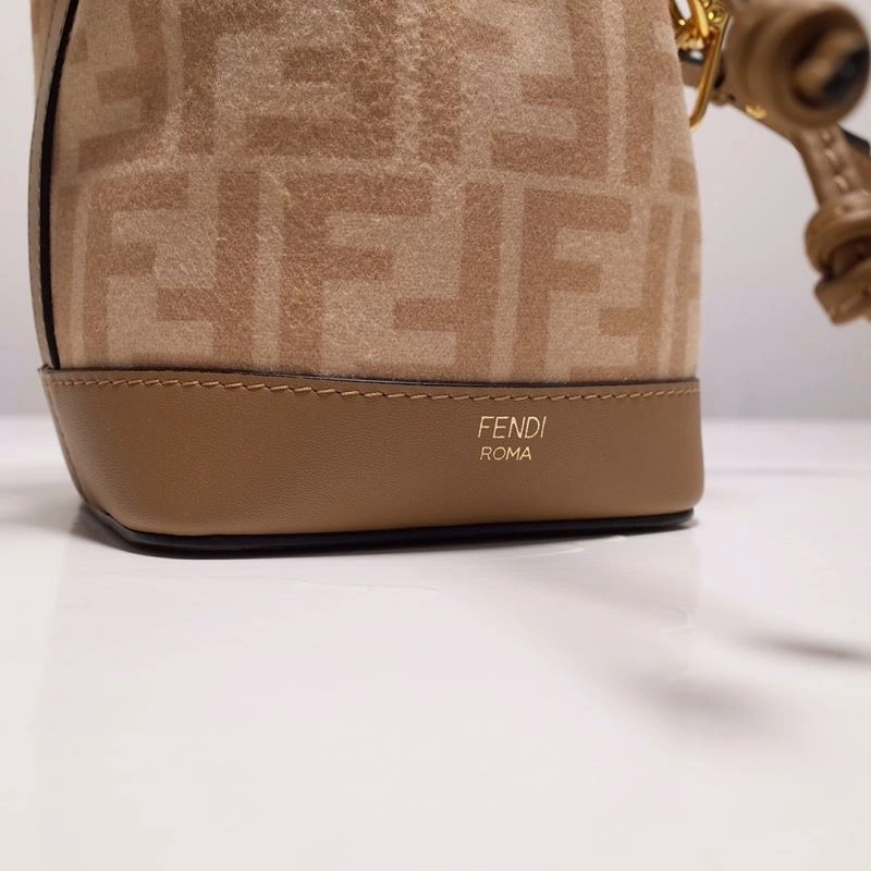 Fendi Bucket Bags Neat 59388
