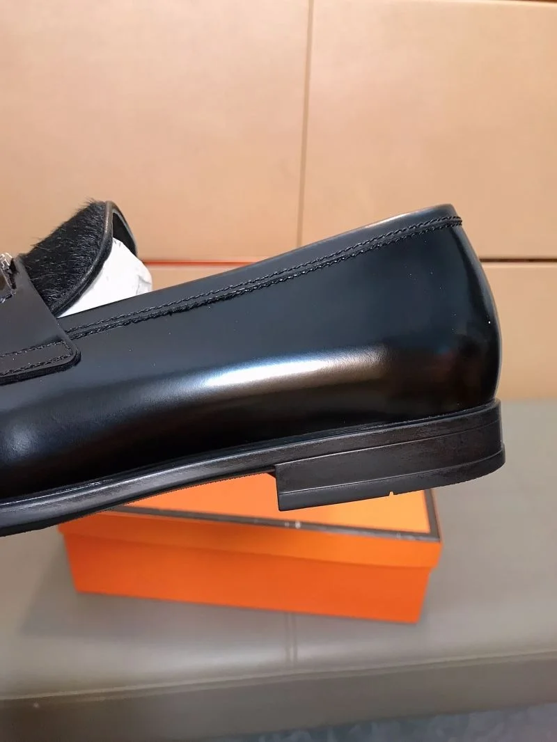 Fendi Business Shoes Unisex 23749