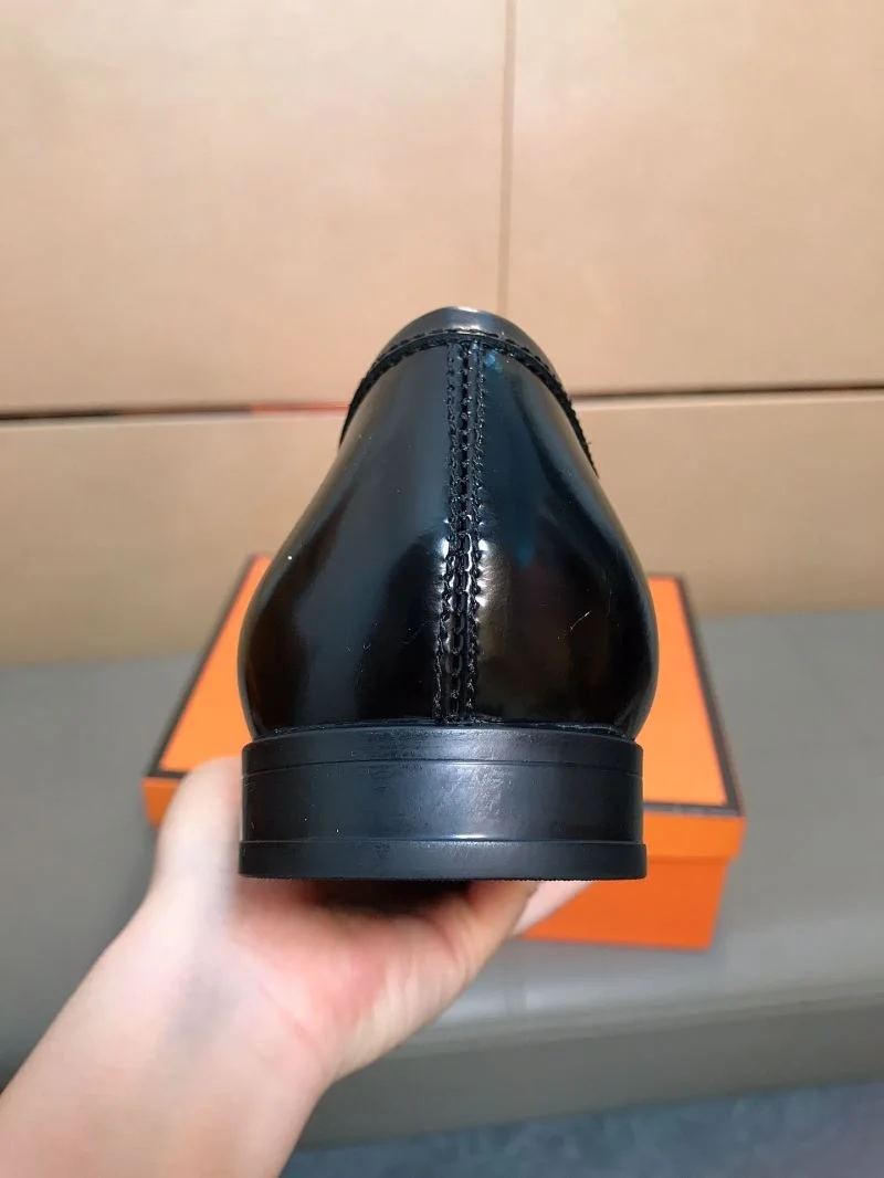 Fendi Business Shoes Unisex 23749