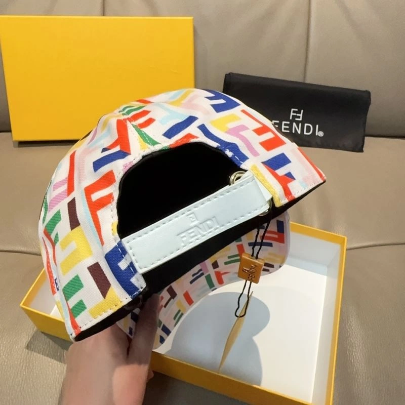 Fendi Caps Trendsetting 261435