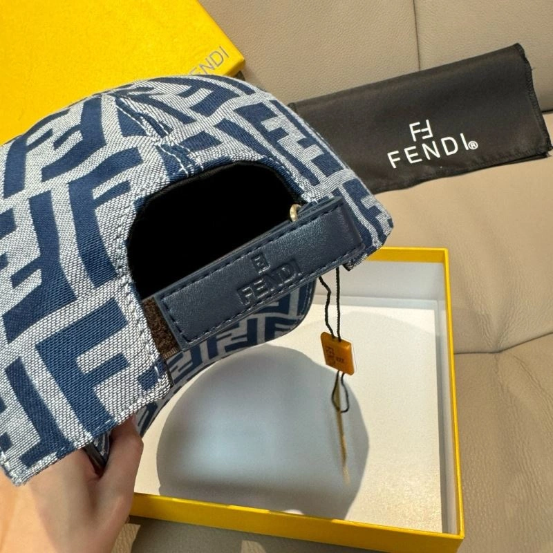Fendi Caps Chic 261432