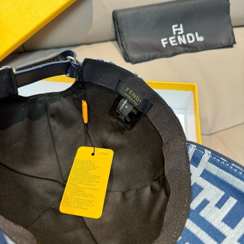 Fendi Caps Chic 261432