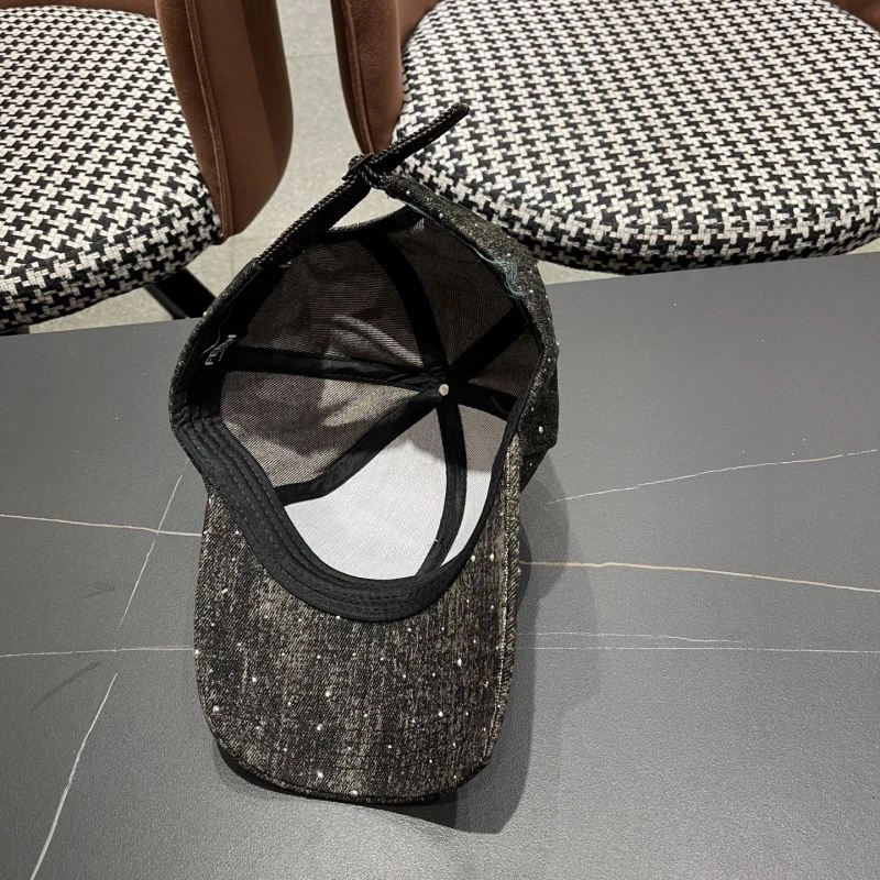 Fendi Caps Youthful 258978