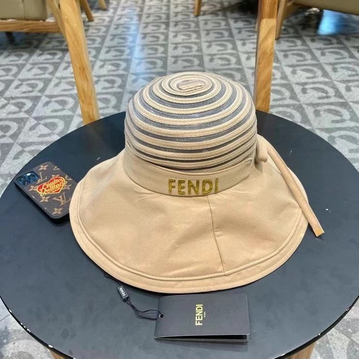 Fendi Caps UrbanStyle 258962