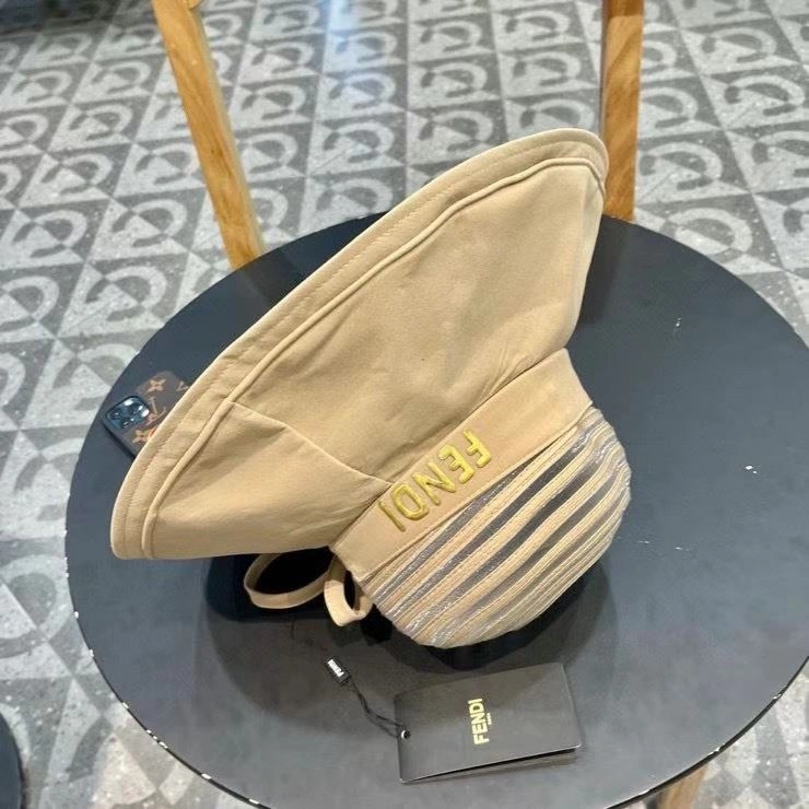 Fendi Caps UrbanStyle 258962