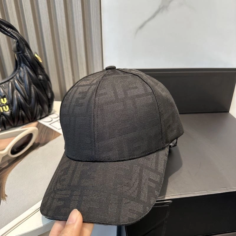 Fendi Caps Bright 258950