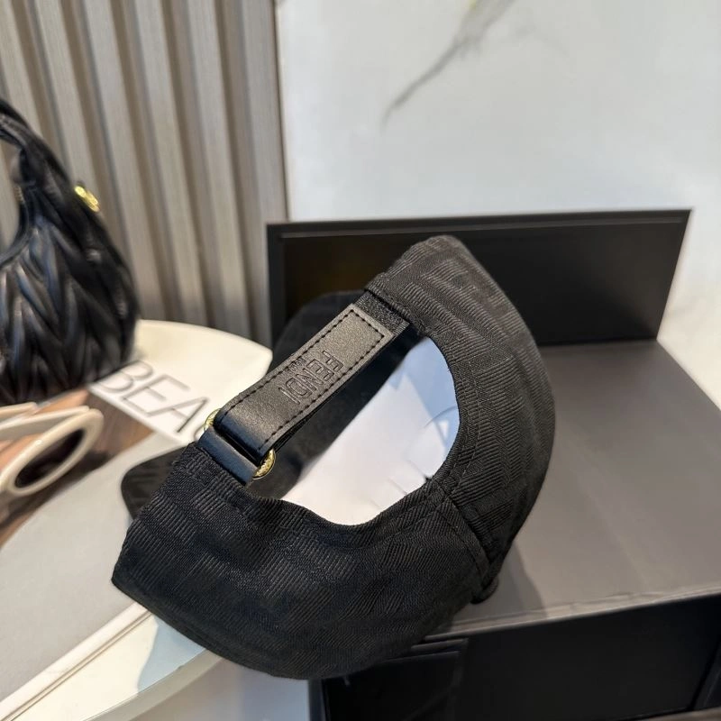 Fendi Caps Versatile 258951