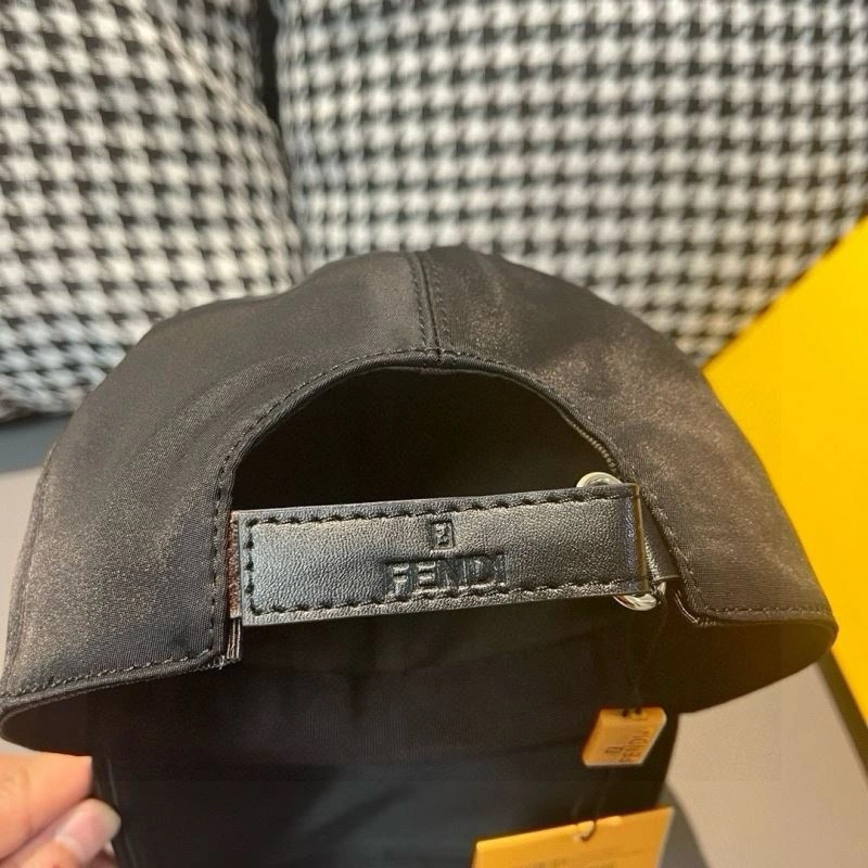 Effortless Fendi Caps 258945