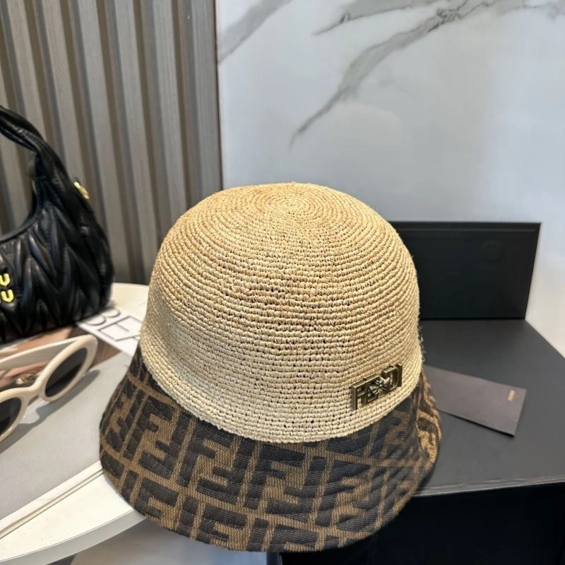 Fendi Caps Versatile 258923