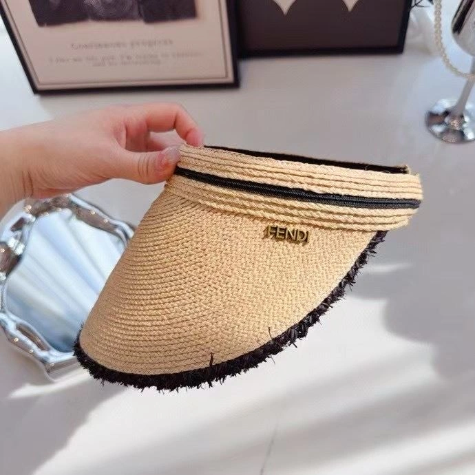Fendi Caps Cozy 262106