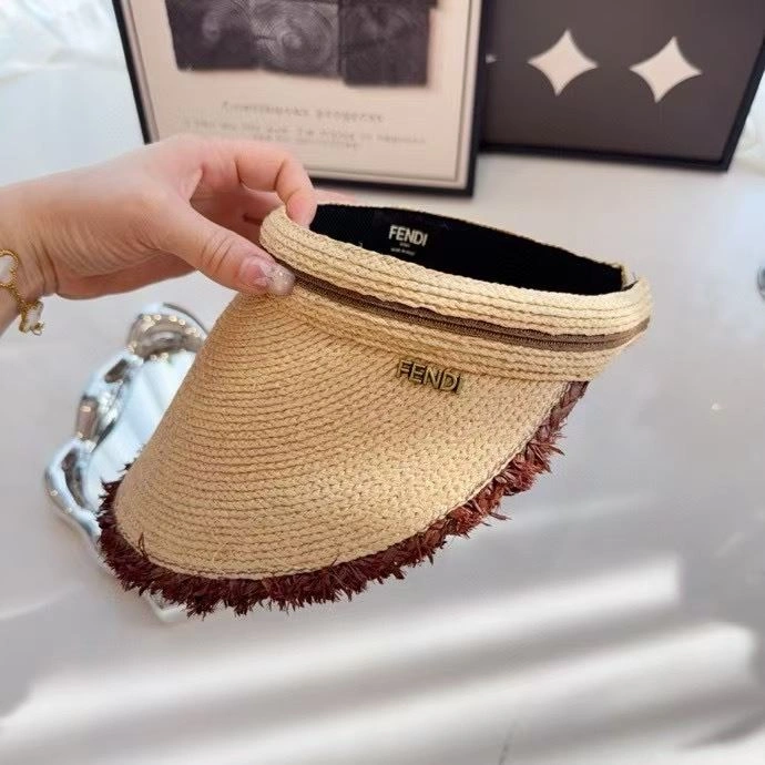 Fendi Caps Cozy 262106