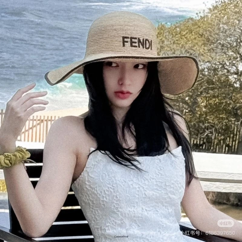 Fendi Caps Unique 262079