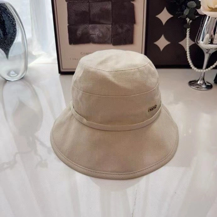 Trendsetting Fendi Caps 262098
