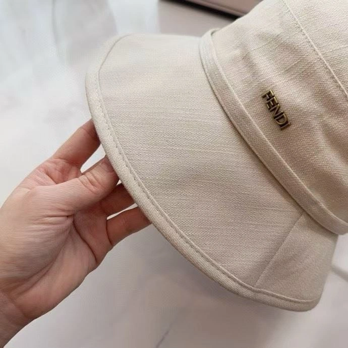 Trendsetting Fendi Caps 262098