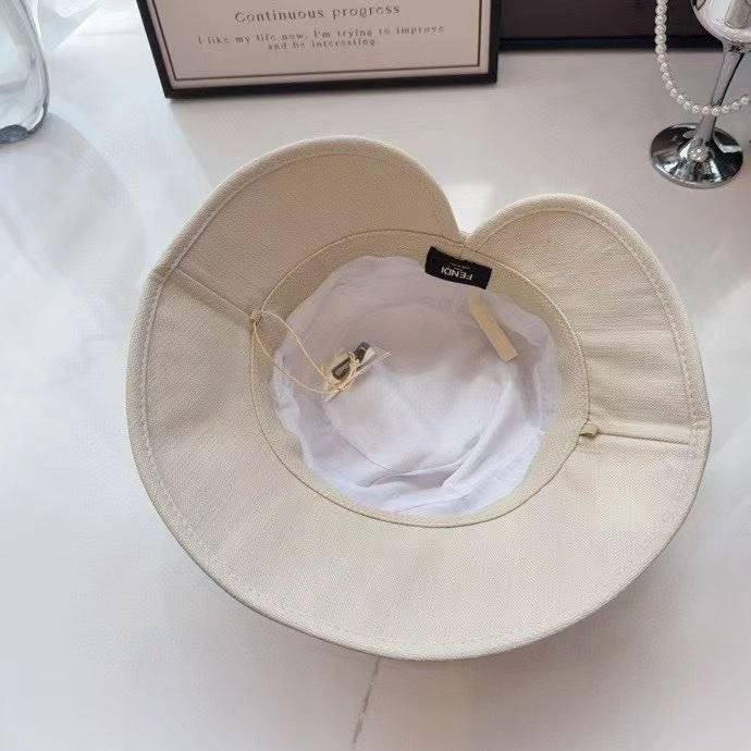 Trendsetting Fendi Caps 262098