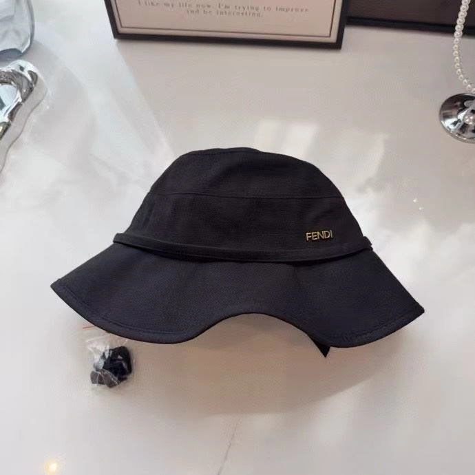 Trendsetting Fendi Caps 262098