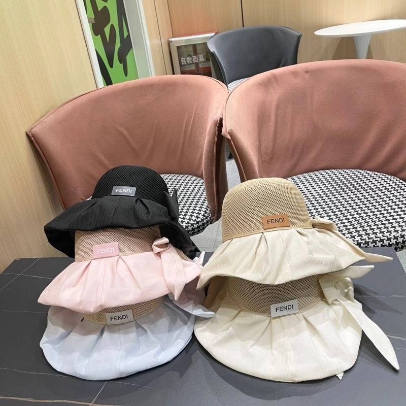 Fendi Caps Trendsetting 262100