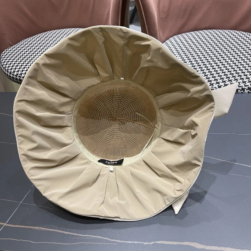 Fendi Caps Trendsetting 262100