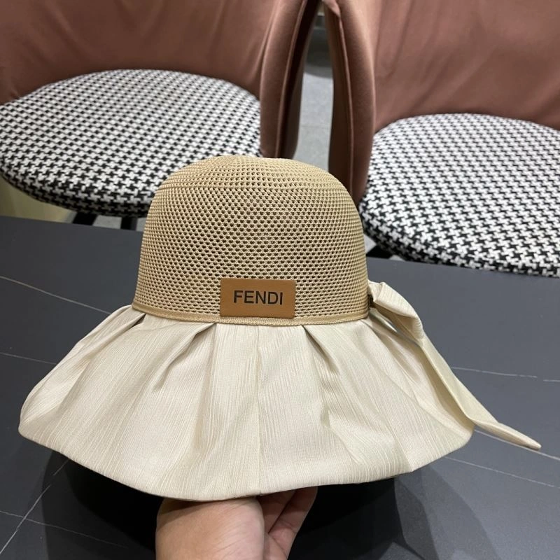 Fendi Caps Trendsetting 262100