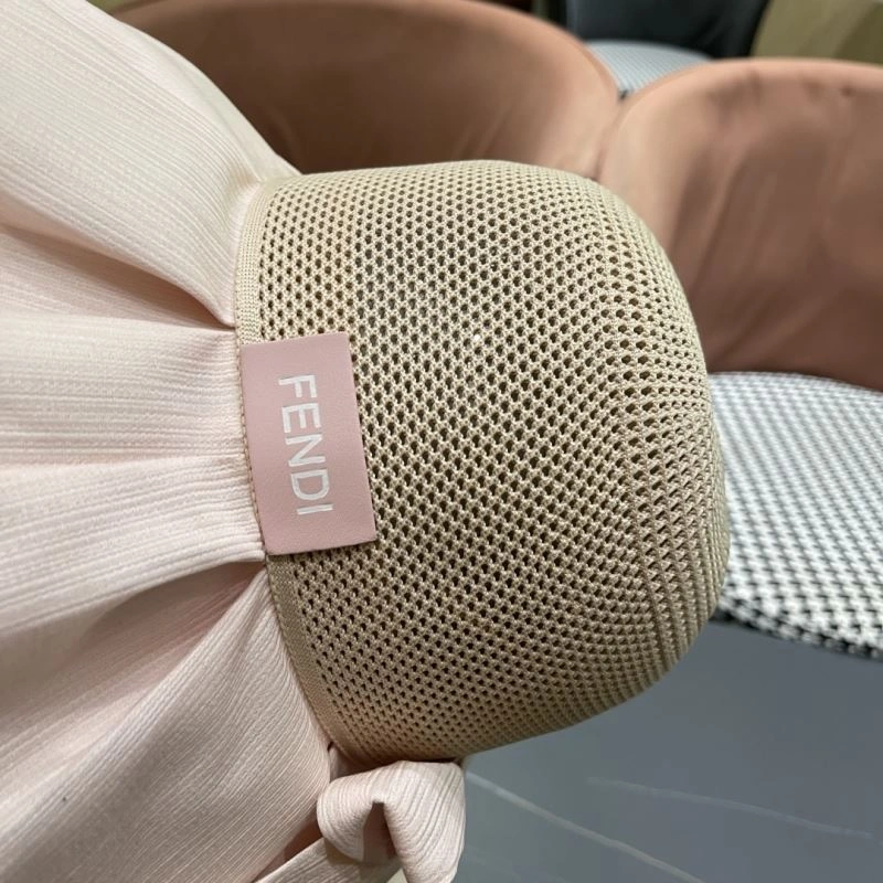 Fendi Caps Modern 262088
