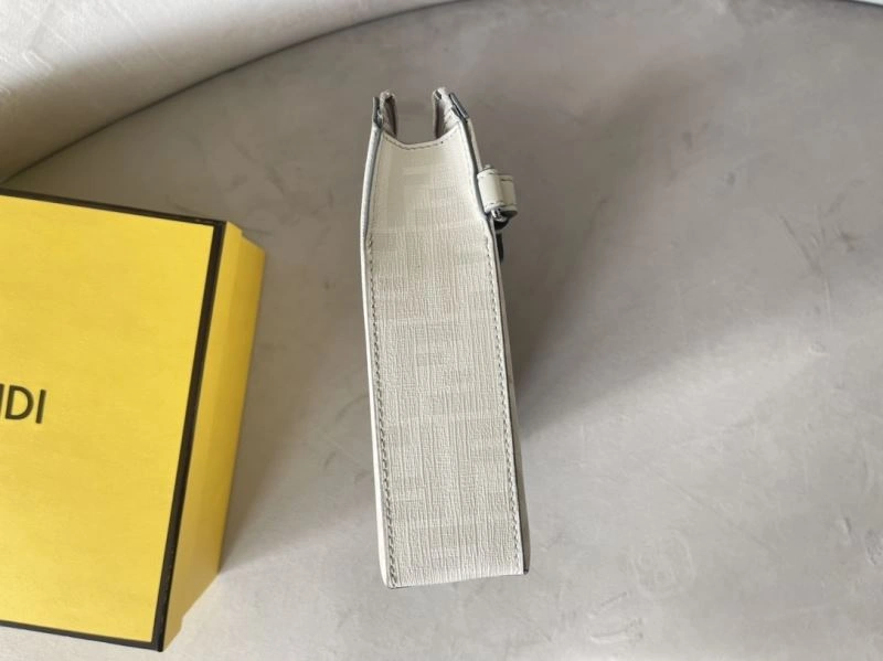 Cozy Fendi Clutch Bags 72933