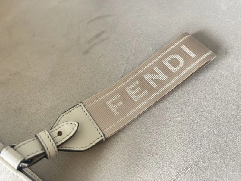 Cozy Fendi Clutch Bags 72933