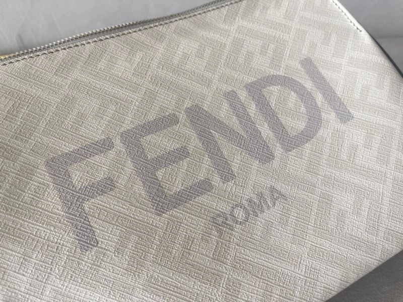 Cozy Fendi Clutch Bags 72933