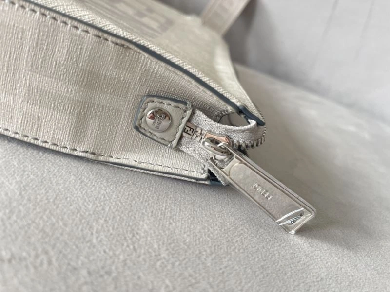 Cozy Fendi Clutch Bags 72933