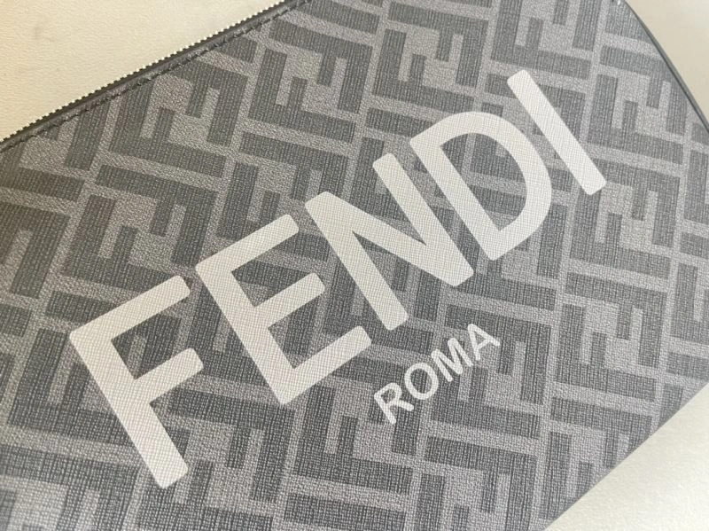 Snug Fendi Clutch Bags 72921