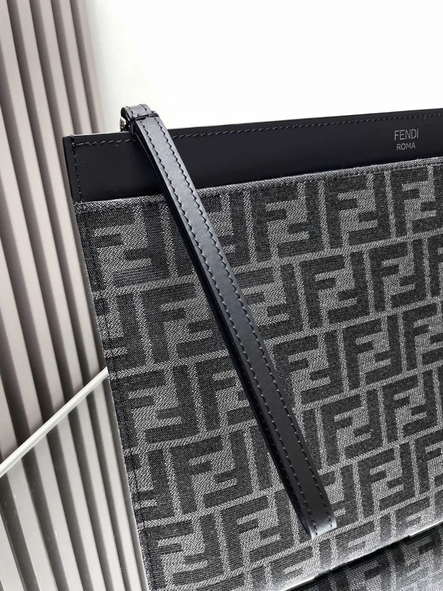 Fendi Clutch Bags StreetReady 69894