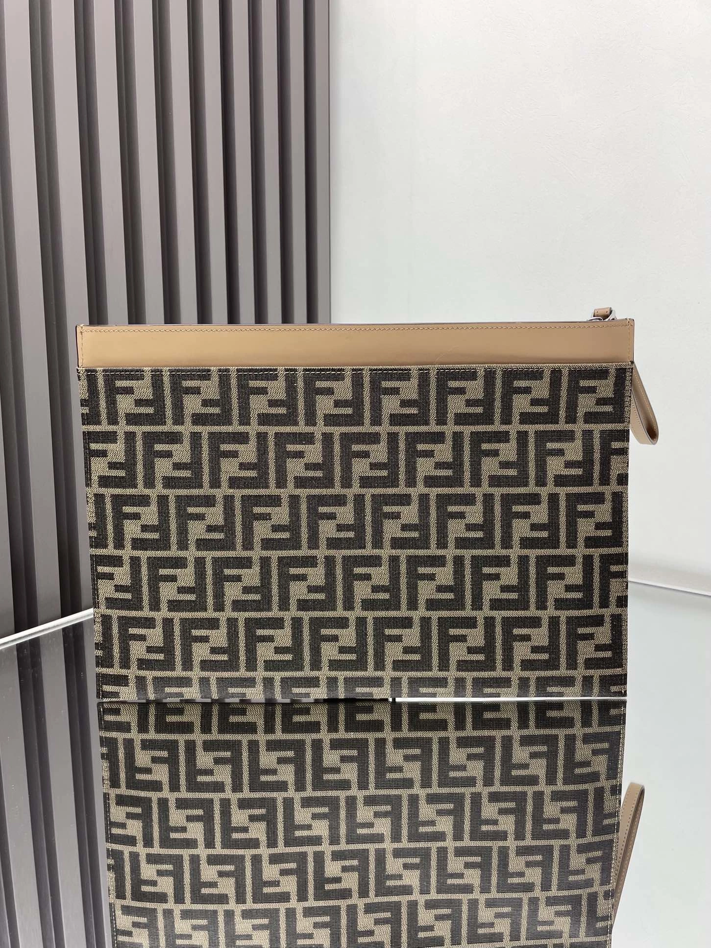 FreshLook Fendi Clutch Bags 69892