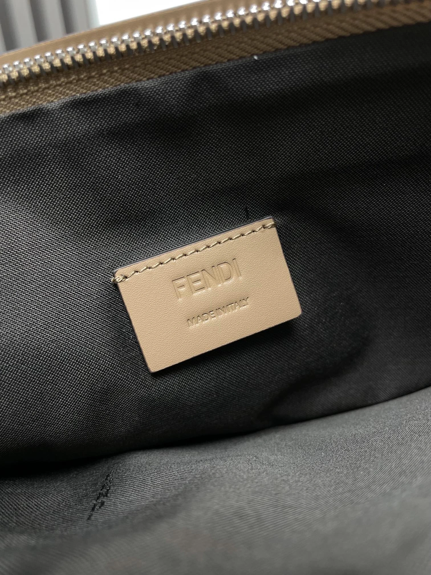 FreshLook Fendi Clutch Bags 69892