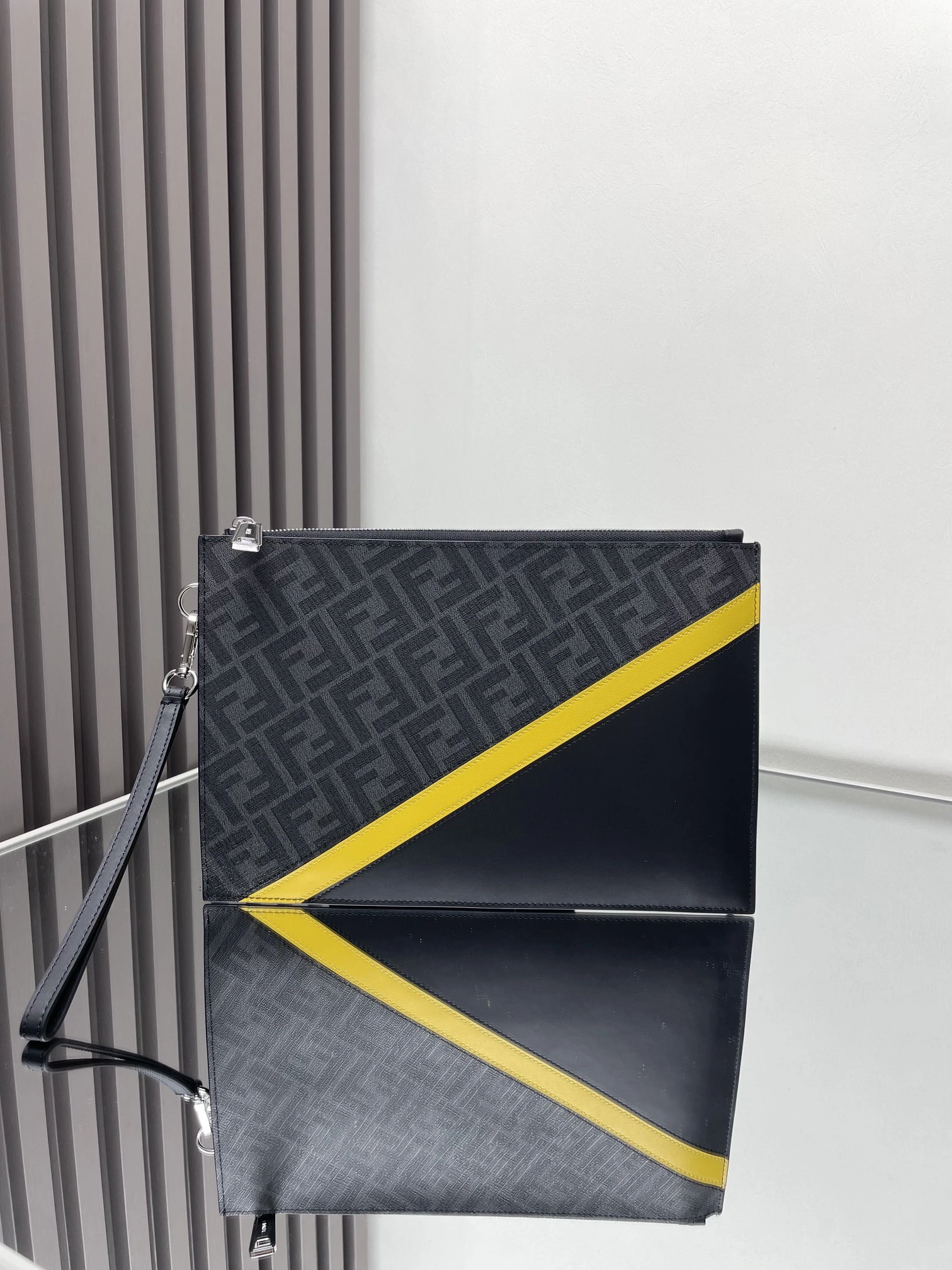 Fendi Clutch Bags RelaxedFit 69901