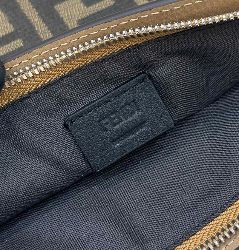 SoftTouch Fendi Clutch Bags 57945