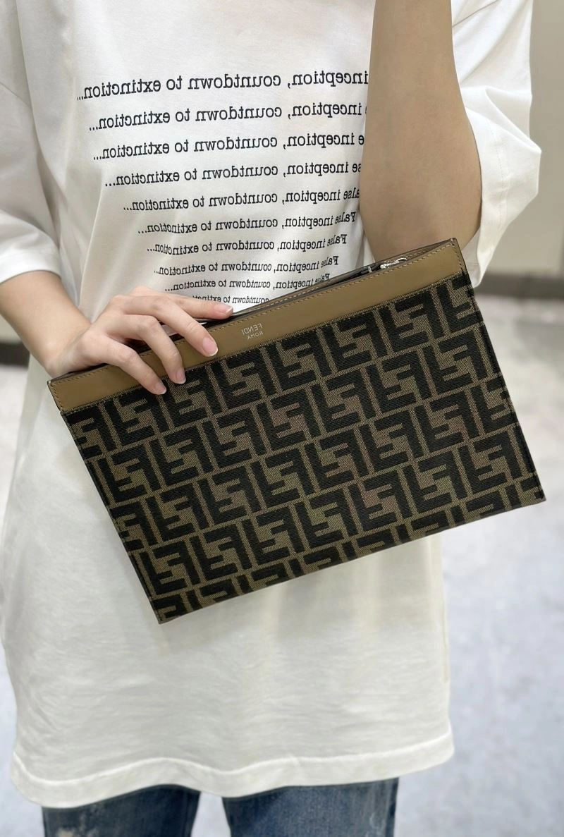 SoftTouch Fendi Clutch Bags 57945