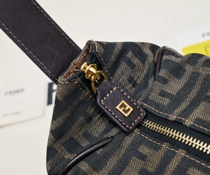 Fendi Cosmetic Bags Compact 85399