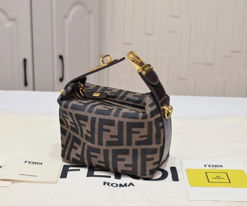Fendi Cosmetic Bags Breathable 85350