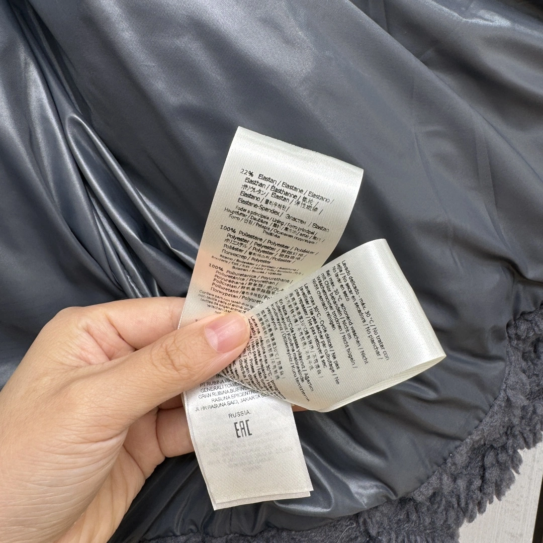 Fendi Down Jackets Resilient 123493