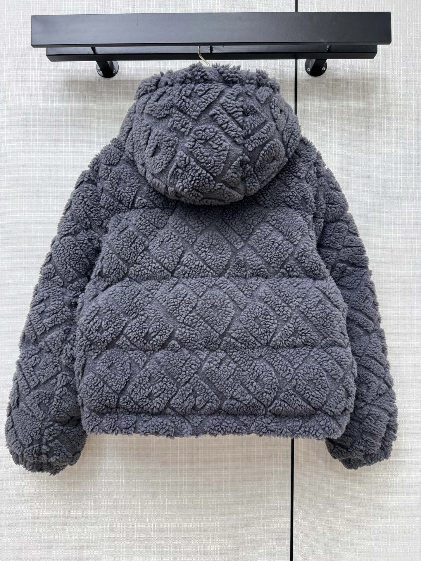 Fendi Down Jackets Resilient 123493