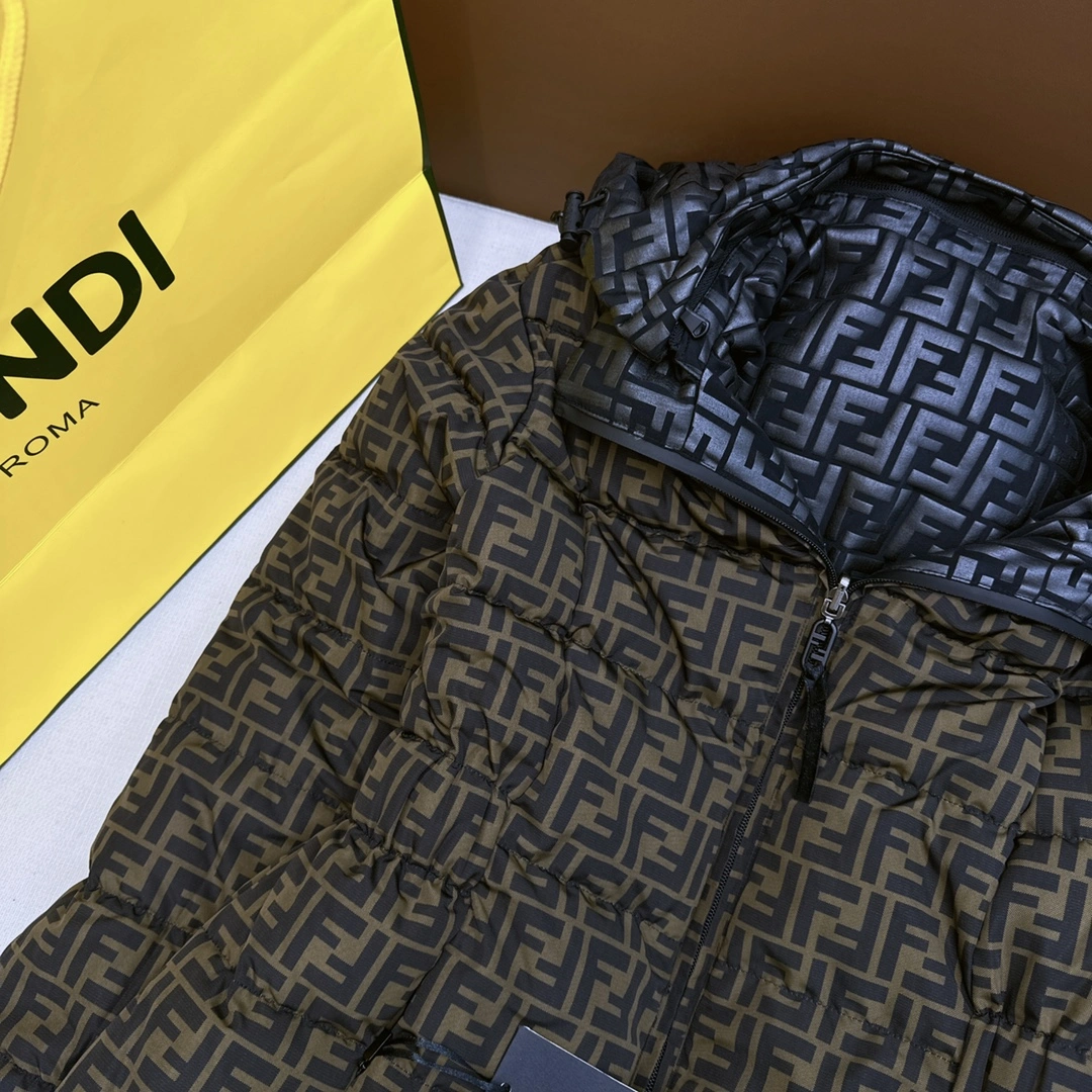ComfortFit Fendi Down Jackets 123475