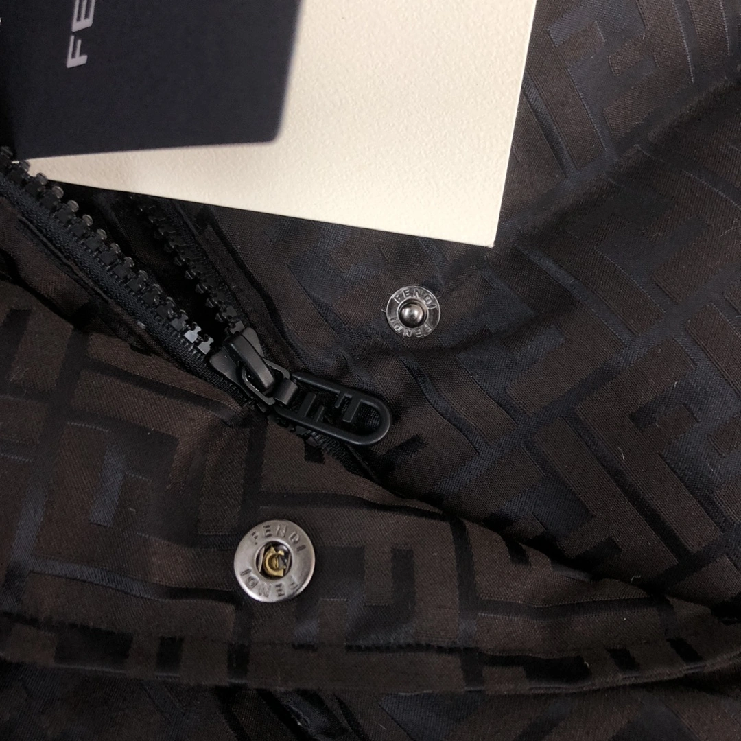 ComfortFit Fendi Down Jackets 123489
