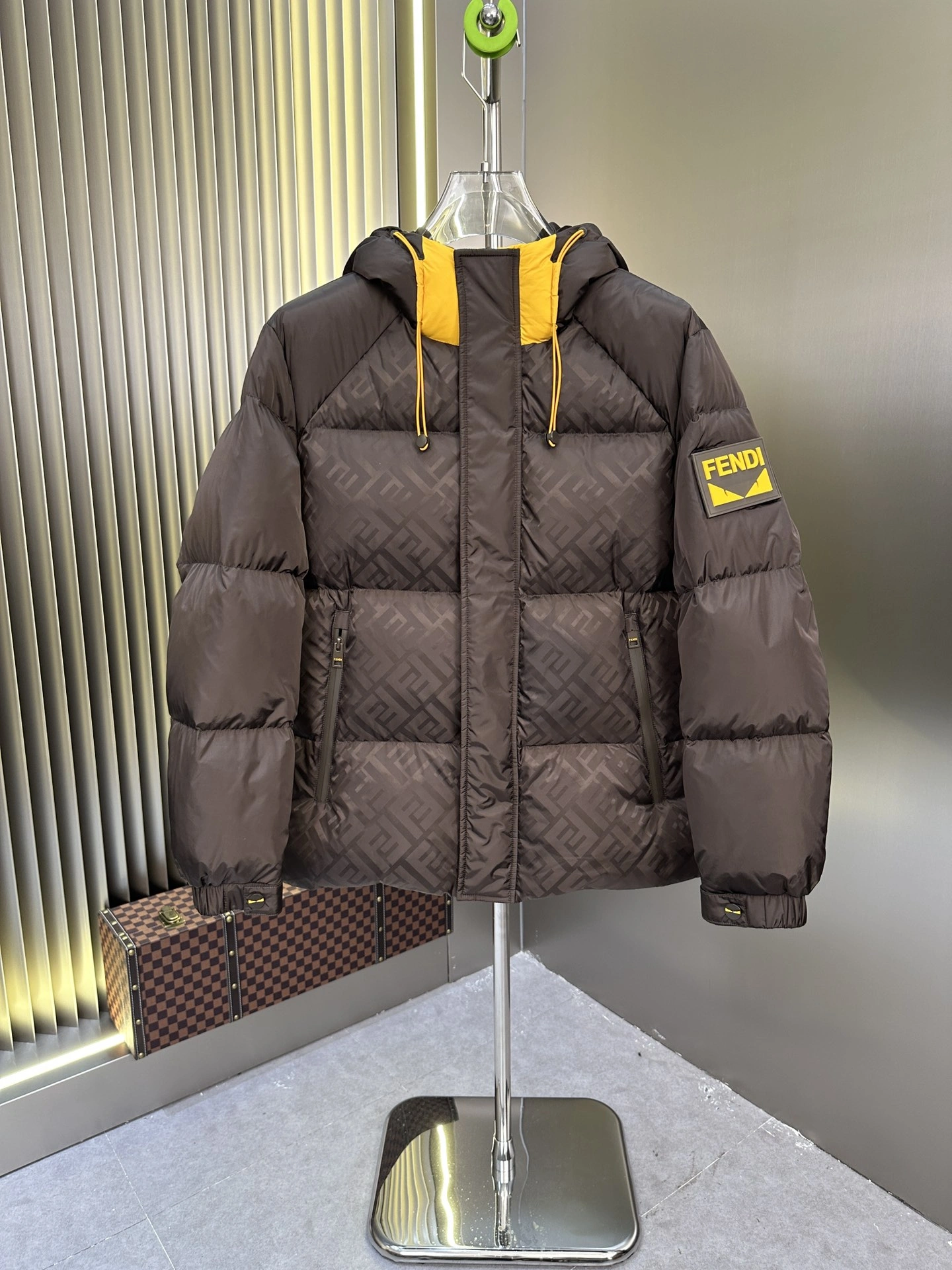 AllSeason Fendi Down Jackets 123490