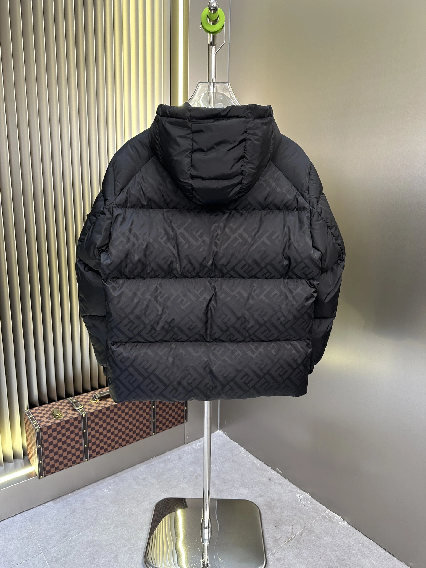 AllSeason Fendi Down Jackets 123490