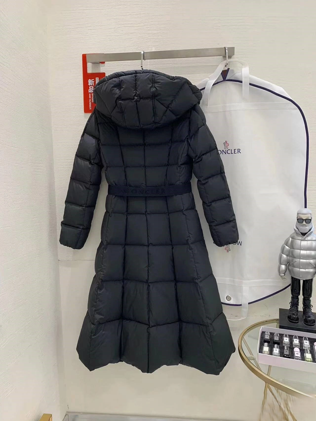 Breathable Fendi Down Jackets 123473
